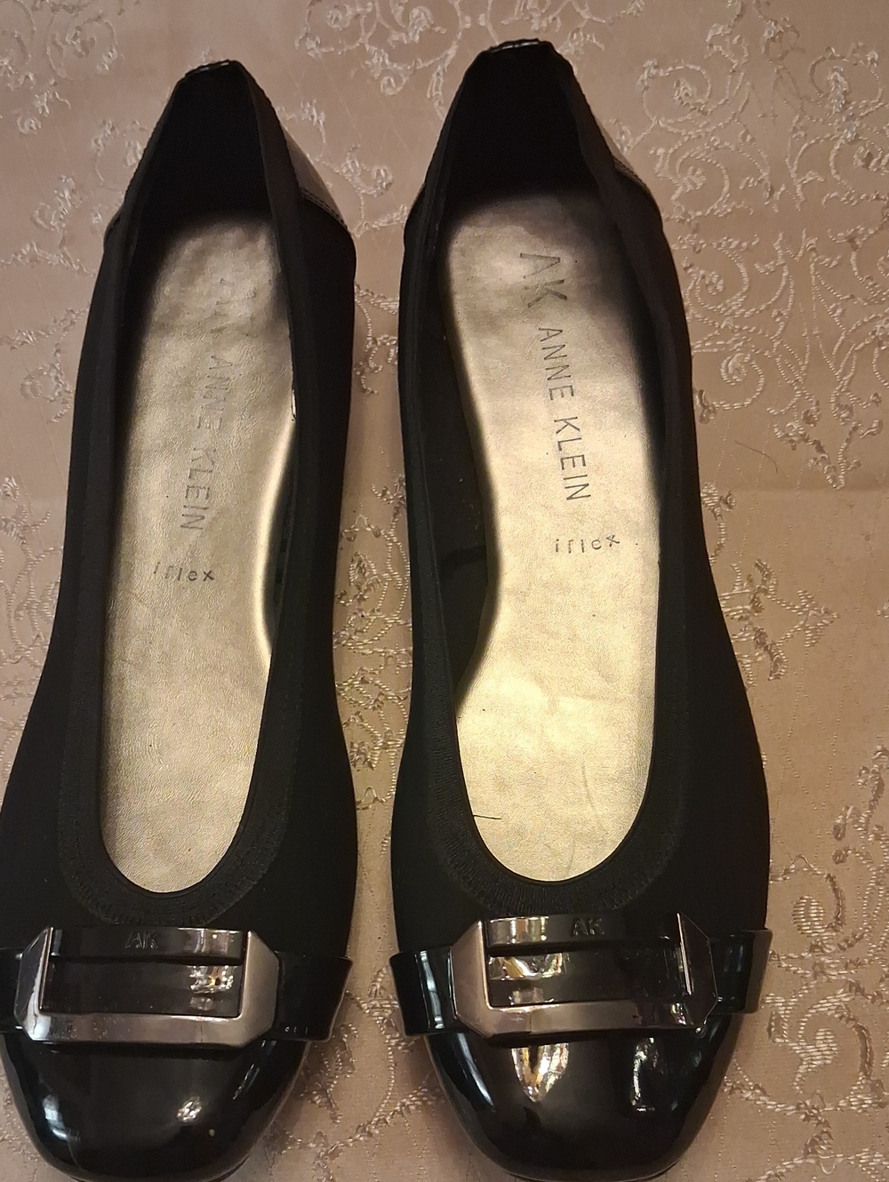 Anne Klein Black Ballet Flats with Silver Toe Accent sz.11M